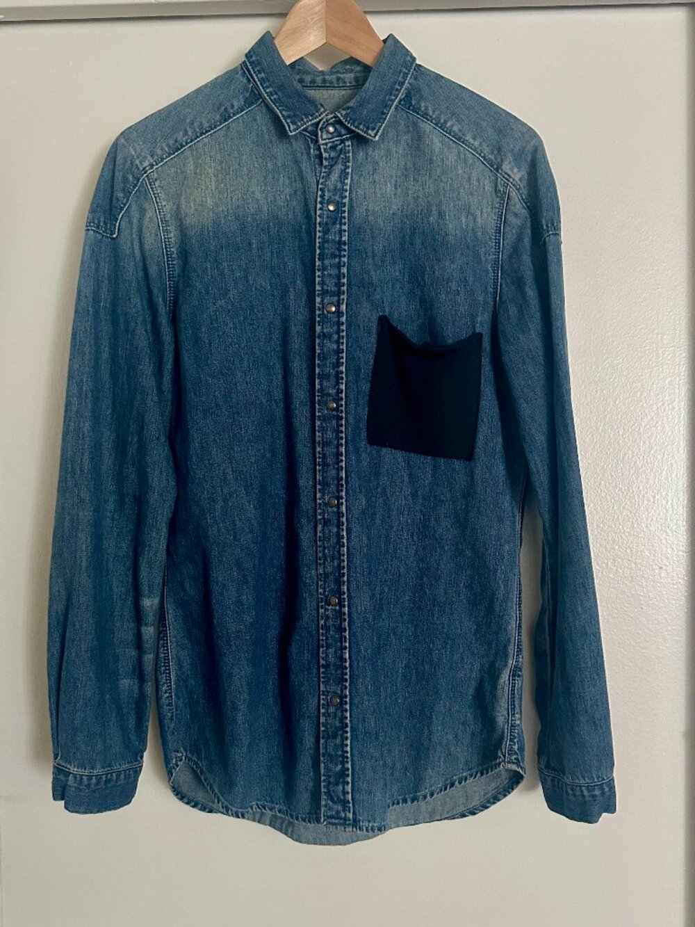 H&M Faded Denim Button Down Shirt Men’s Small Long Sleeve Black Chest Pocket